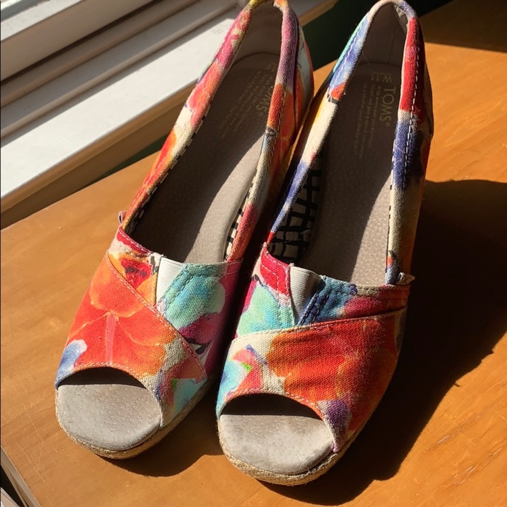 Toms shoes
